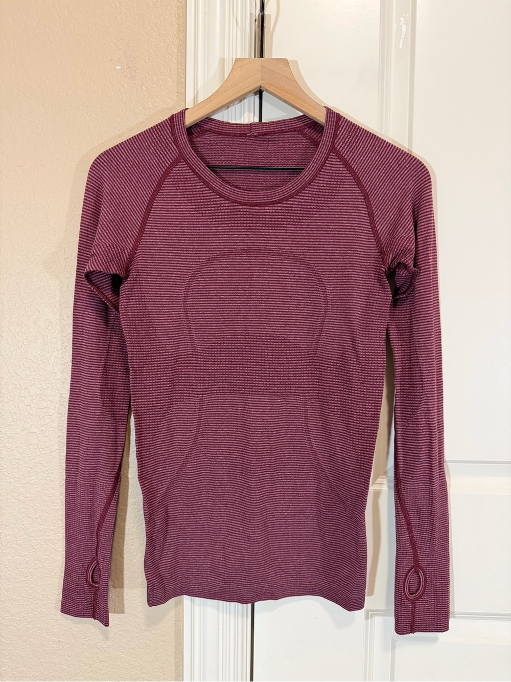 Lululemon Swiftly Tech Long Sleeve Crew Berry Rumbled Stripe Size 6